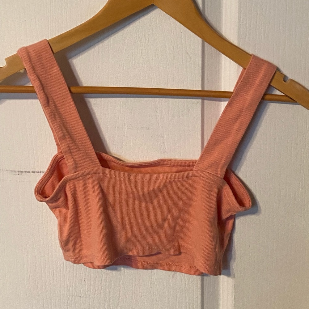 Pink crop - Picture 2 of 2